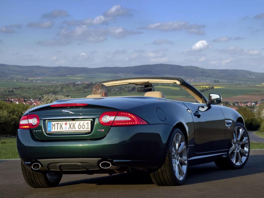  Jaguar XK66 Convertible 2014 года  (фото 3 из 7)